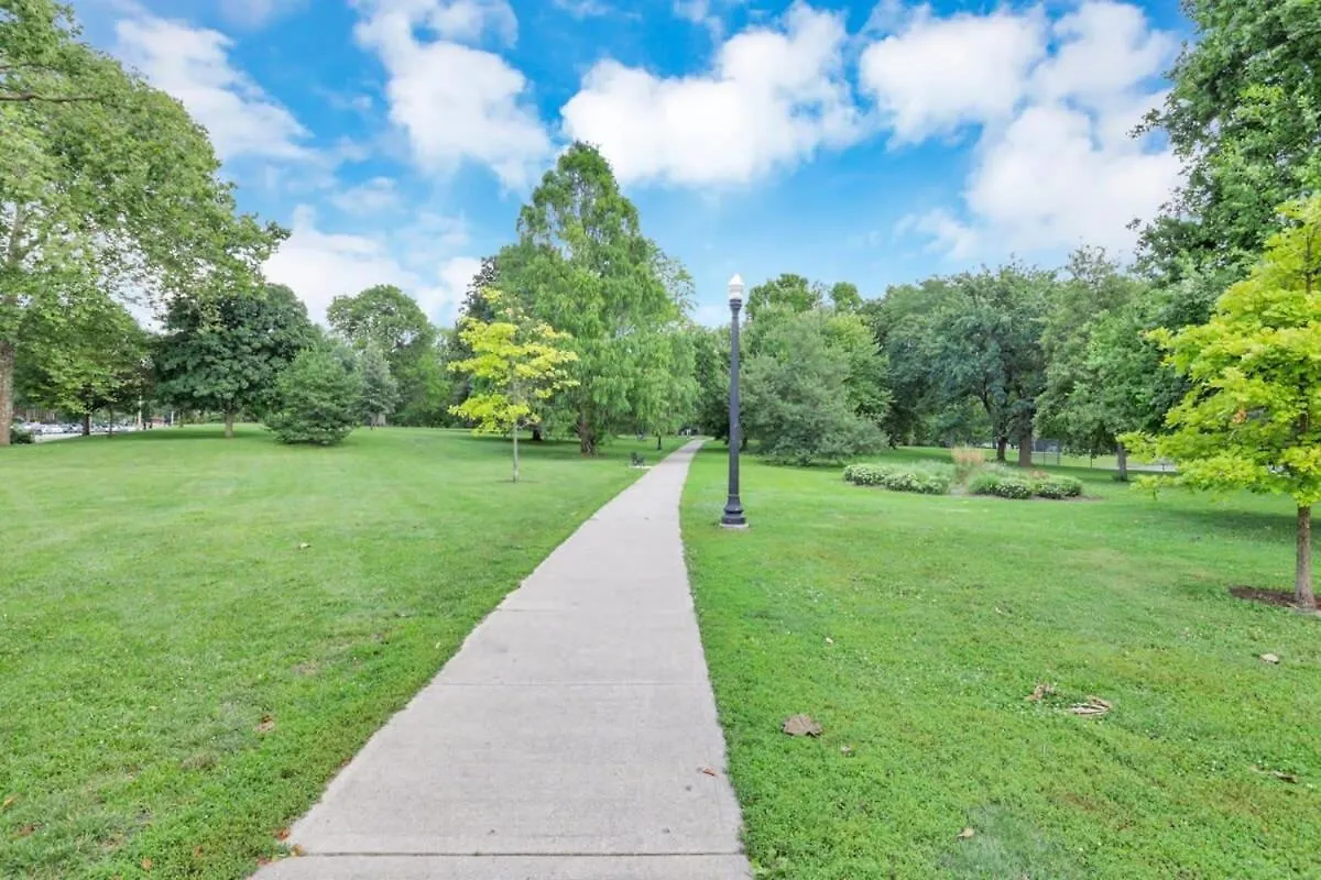 The Goodale Retreat - 2 Bedroom 2Bath Columbus